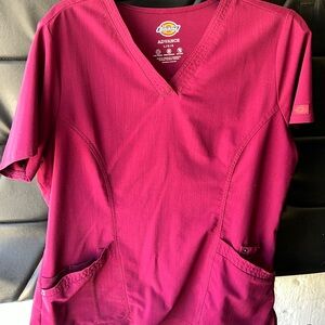 Dickies maroon scrub top lightly used